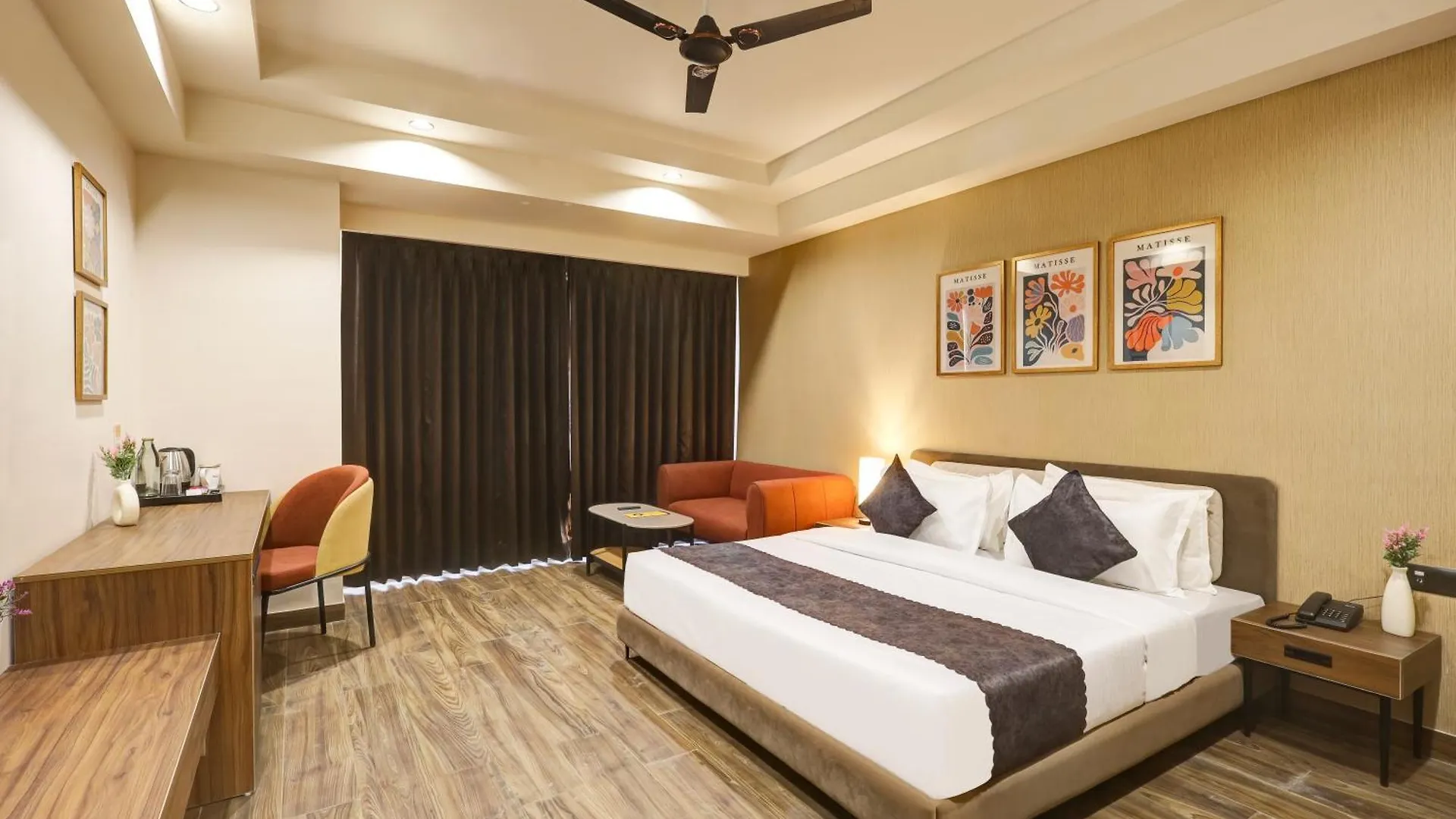 Saltstayz Premier - Golf Course Road & Sector 42 Gurgaon