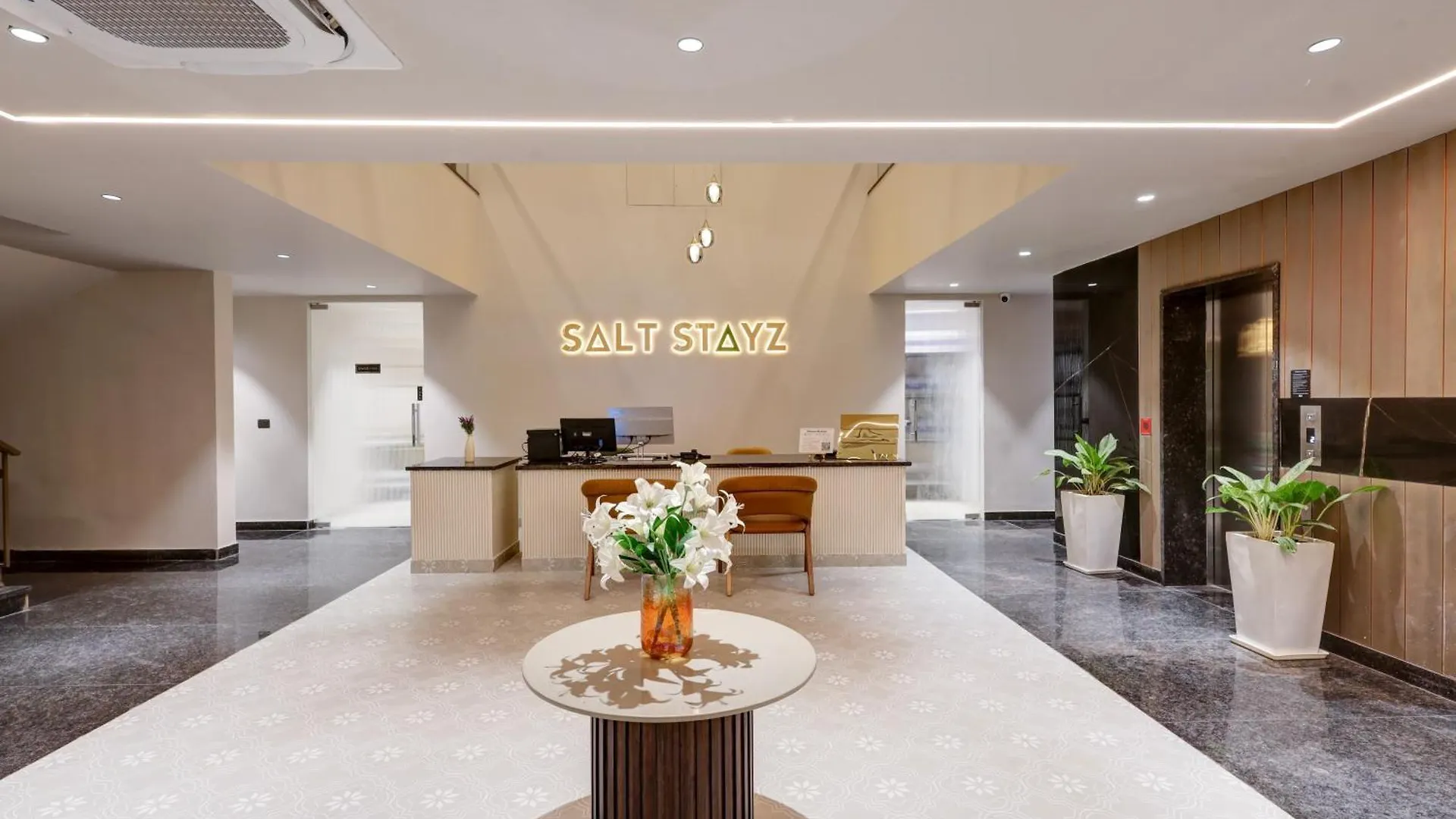 Saltstayz Premier - Golf Course Road & Sector 42 Gurgaon