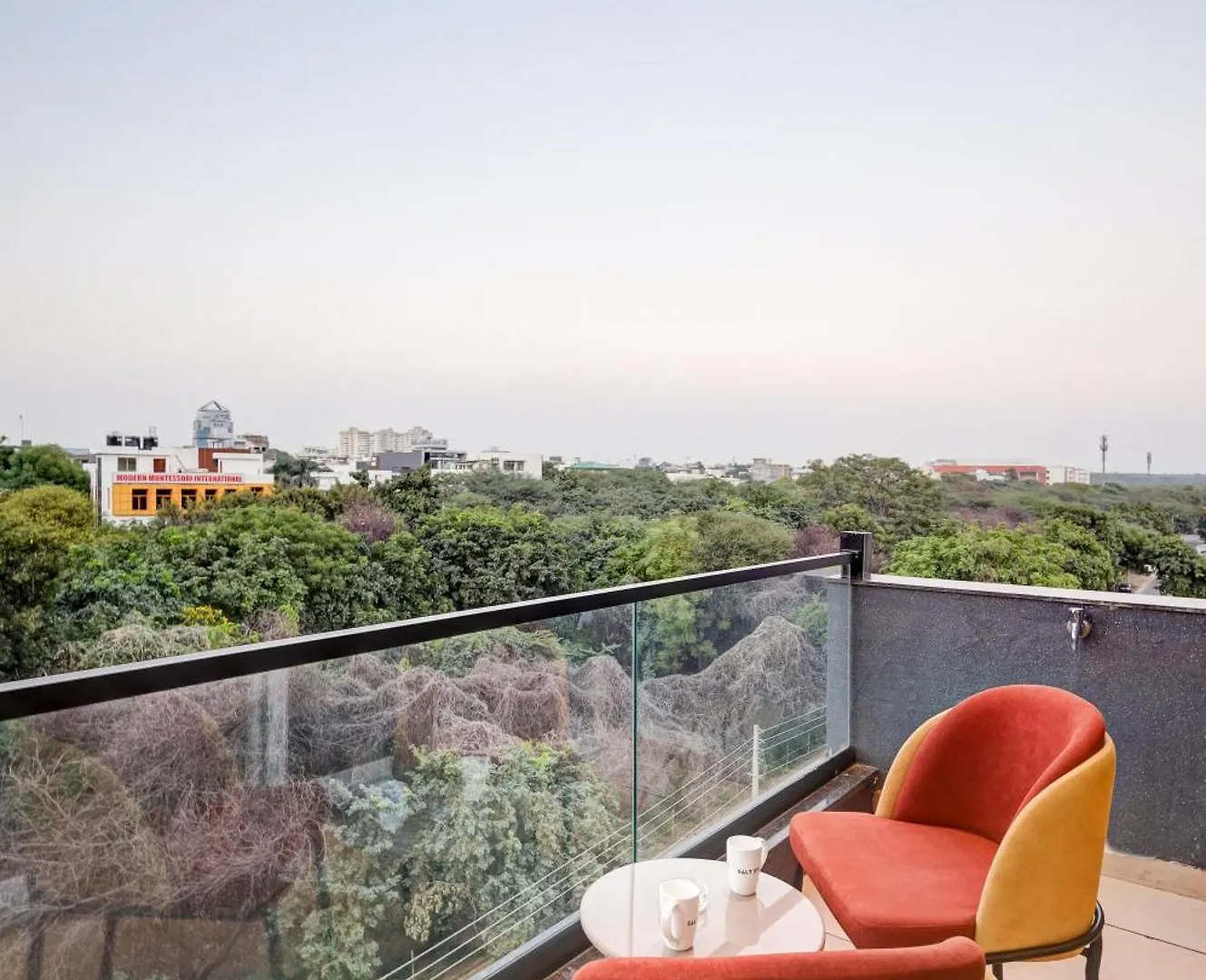 Saltstayz Premier - Golf Course Road & Sector 42 Gurgaon 4*,  Índia