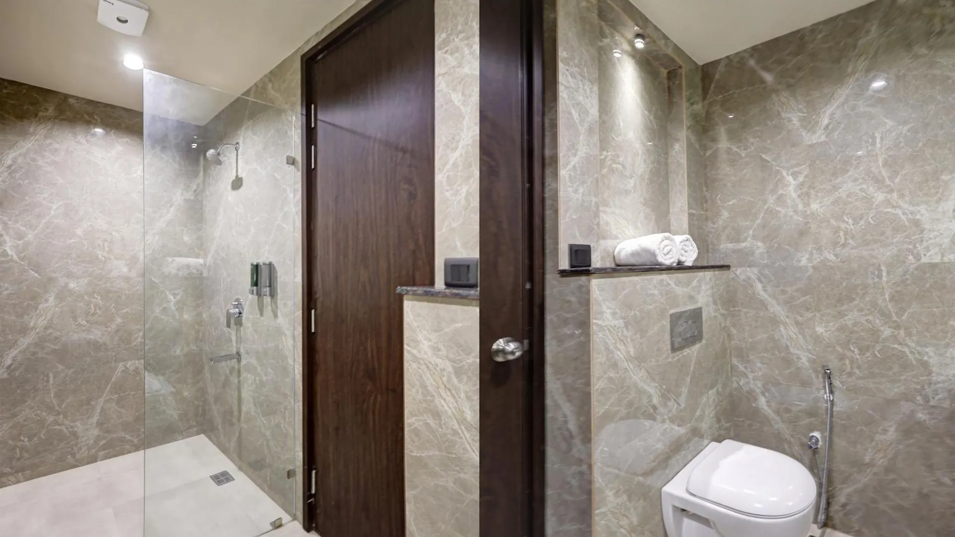 Saltstayz Premier - Golf Course Road & Sector 42 Gurgaon Hotel