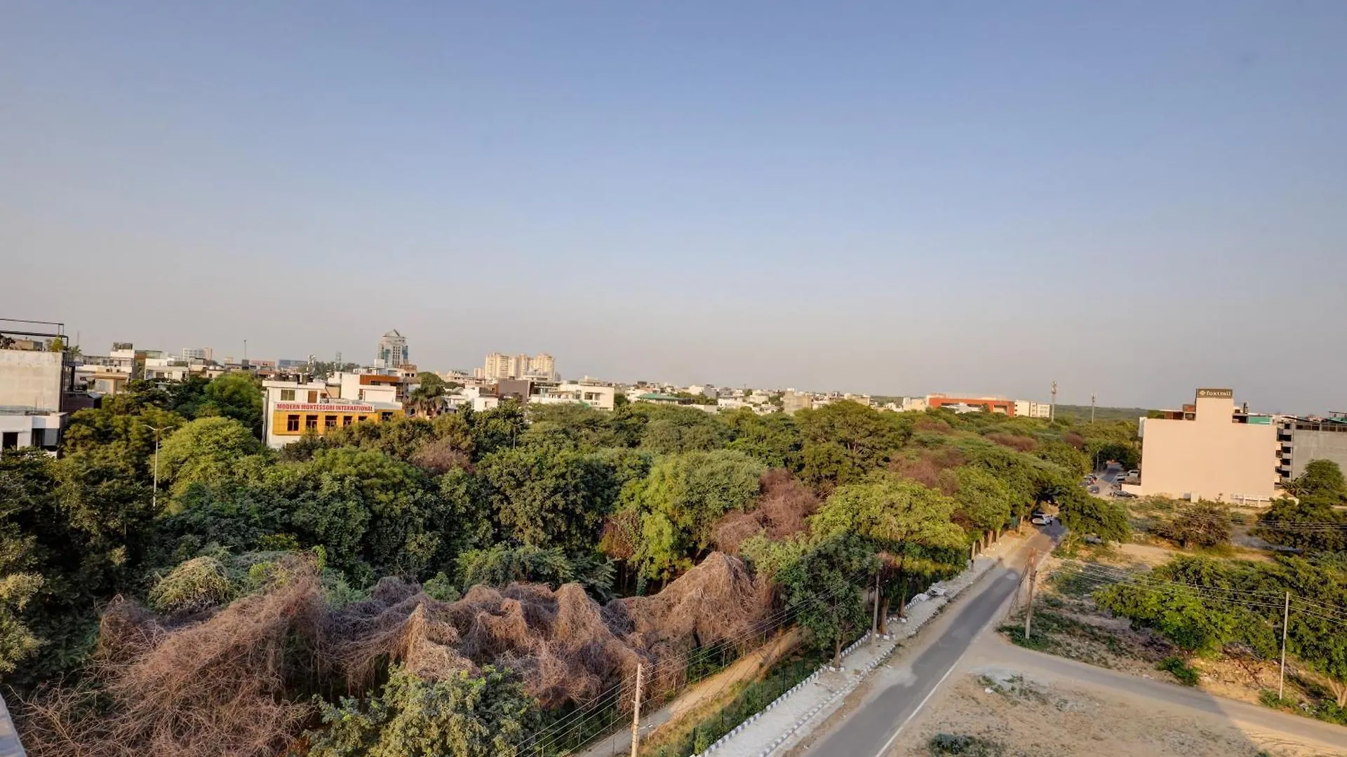 Hotel Saltstayz Premier - Golf Course Road & Sector 42 Gurgáon